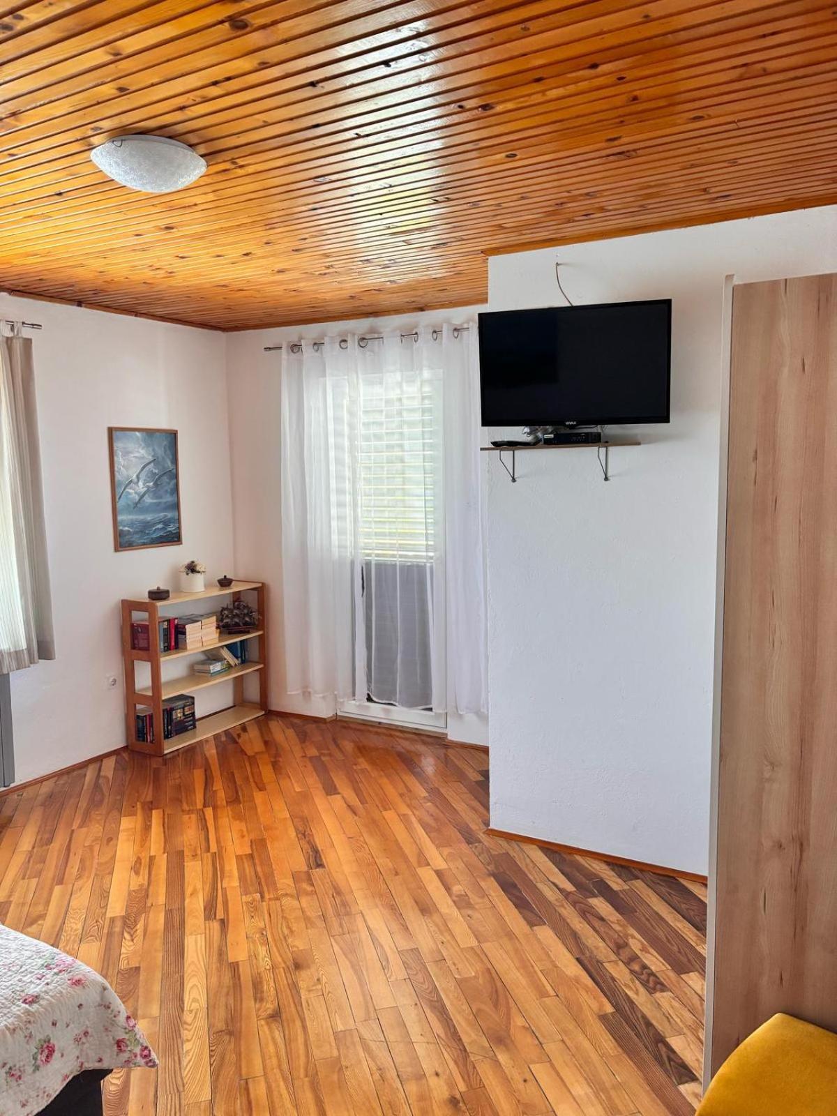 Ruza I Natalija Apartment Karlobag Phòng bức ảnh