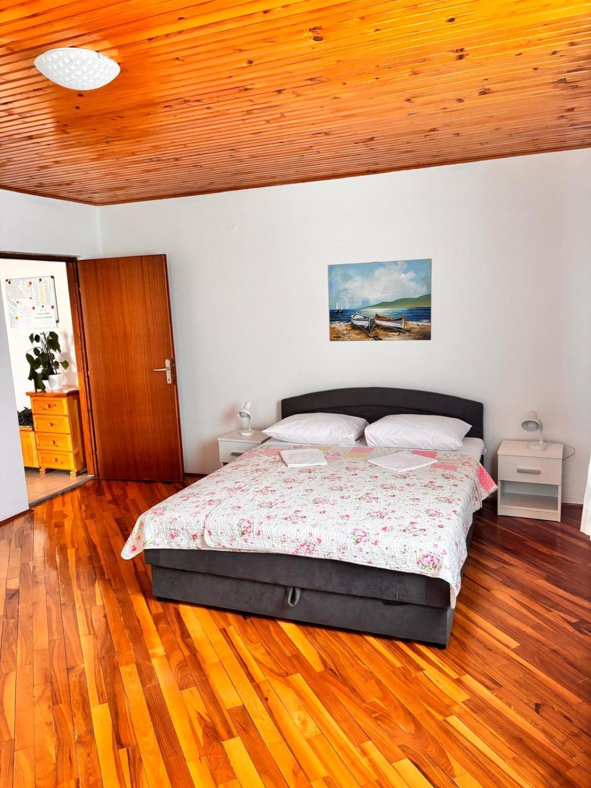Ruza I Natalija Apartment Karlobag Ngoại thất bức ảnh